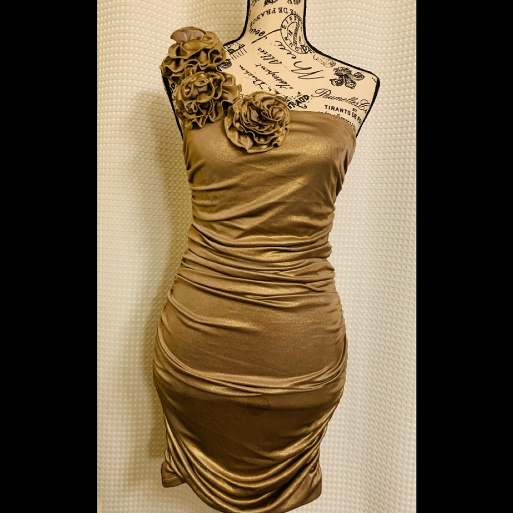 4/25 Twenty one women mini dress size medium
